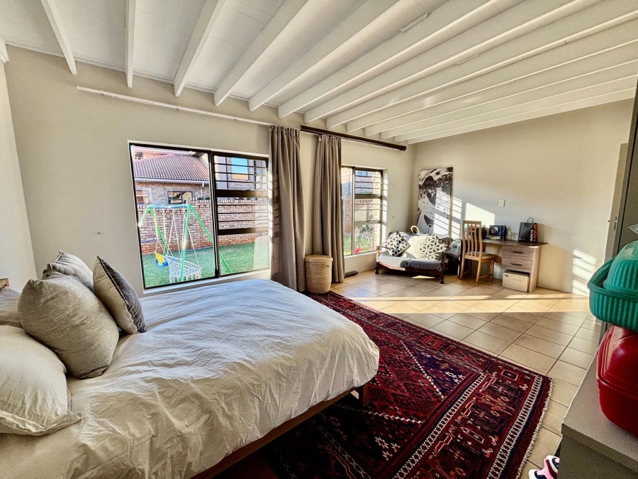 4 Bedroom Property for Sale in Mooivallei Park North West